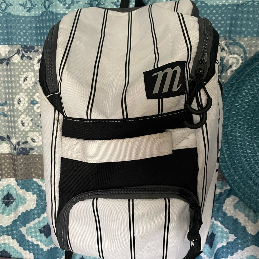 Marucci fox-trot Black and White Sporty Backpack with Geometric Design